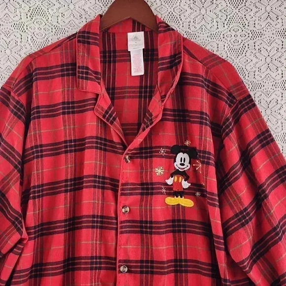 Disney Japan Button Up red plaid Mickey mouse Pajamas Top Men's XL - Picture 3 of 9